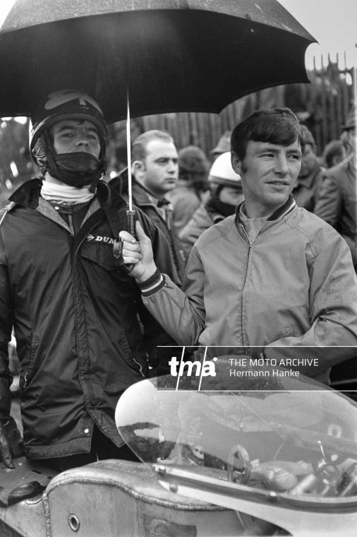 01-1969-east-germany-sachsenring-santiago herrero-13