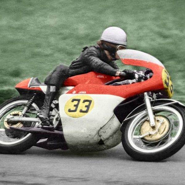 Bill Ivy Sachsenring 1969 on his Jawa 500cc