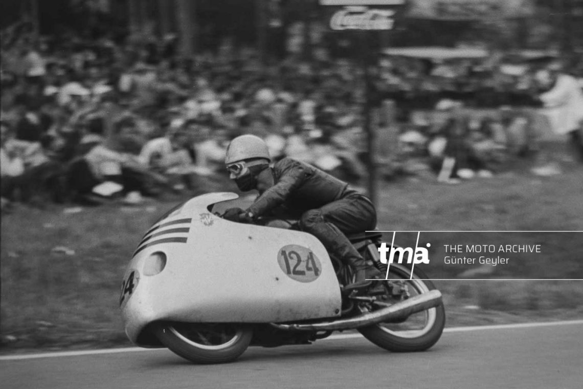 carlo-ubbiali-mv-agusta-250cc-solitude-1956-6401-tma_H_Geyler